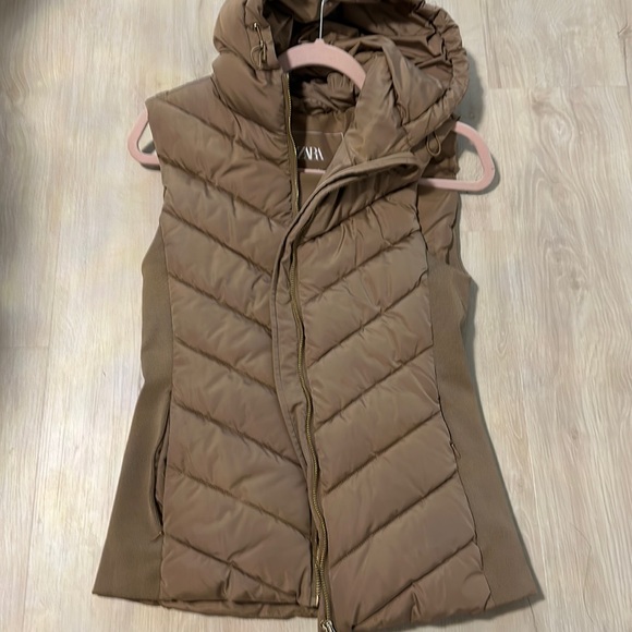 NWOT Zara vest size small - Picture 1 of 5